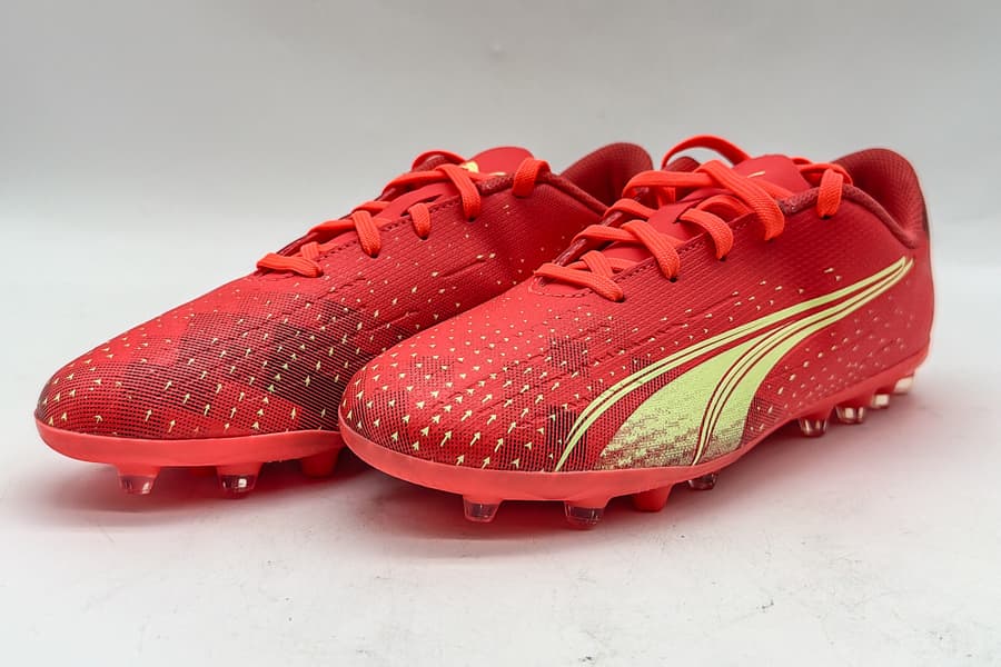 Paar Fussballschuhe Puma, Gr. 35,5